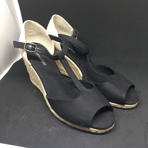 Naturalizer Black and Cream Wedge